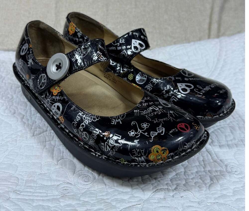 Alegria Women's 40 Black ALG-113 Paloma Peace Love Print Leather Mary Jane Shoes